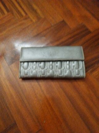 Cartera Carolina Herrera Gris plata metal 