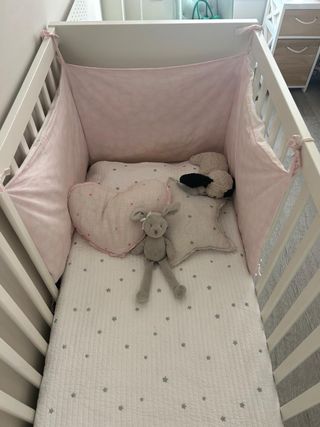 Cuna IKEA Stuva + colchón + almohada 