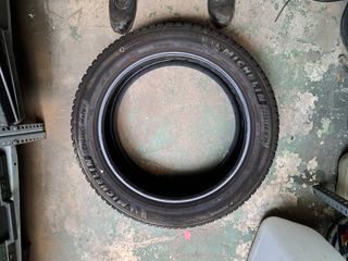 Neumático 235/50R19 103V