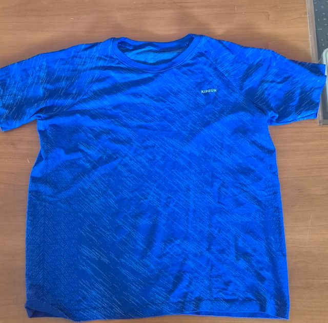 Camiseta Kiprun azul deporte