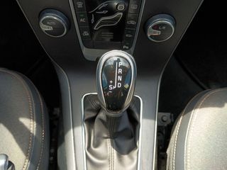 Volvo V40 Plus