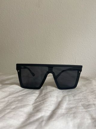 Gafas sol cuadradas negras