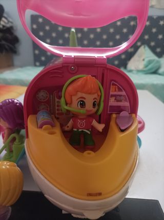 Avión PinyPon con 4 muñecos