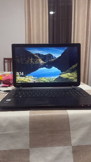 Portátil Toshiba negro