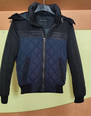 Cazadora Zara Man acolchada azul marino y negro TS
