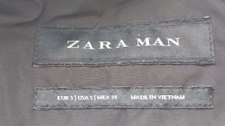 Cazadora Zara Man acolchada azul marino y negro TS