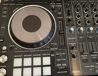 Pioneer DDJ-RZ Controller DJ