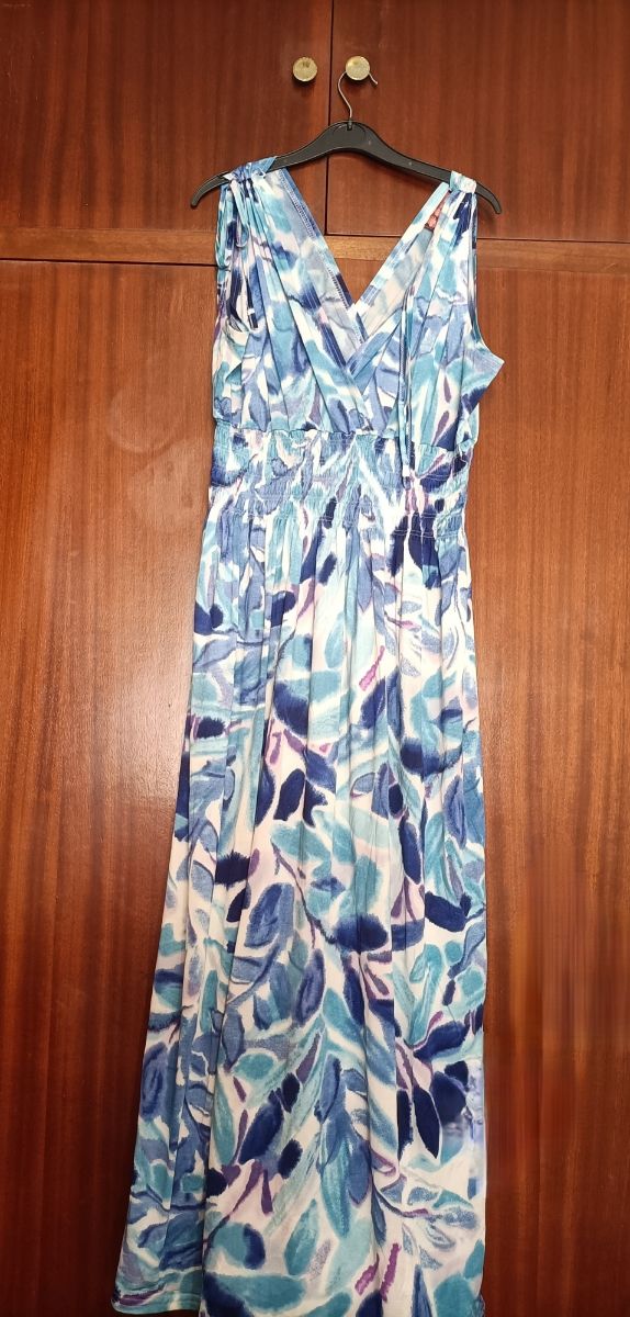 Vestido estampado azul y blanco muy bueno