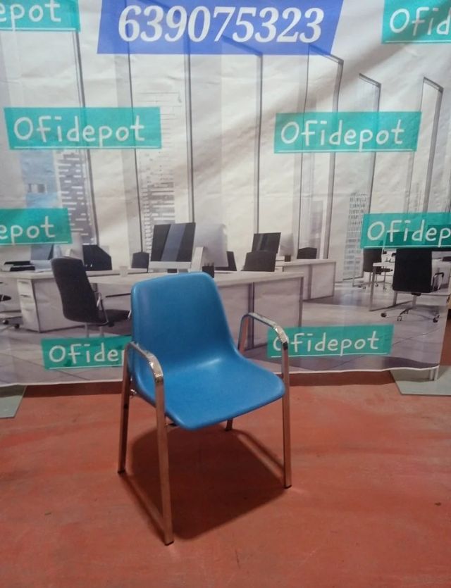 Sedia da ufficio in metallo blu