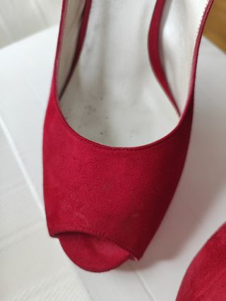 Sandalias de tacón burdeos, Los Tocados de Marieta