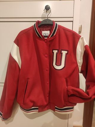 Cazadora beisbolera Zara niña roja