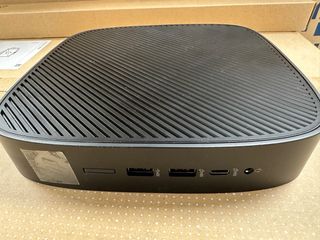 HP mini-PC negro