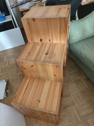 Estantería infantil de madera con cajones