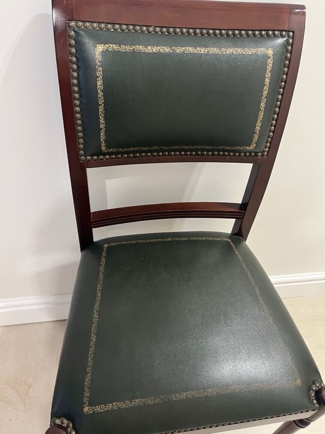 Silla de piel verde - madera