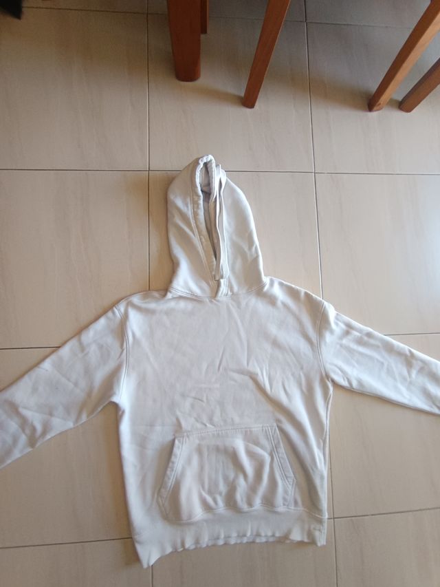 Sudadera blanca Bershka