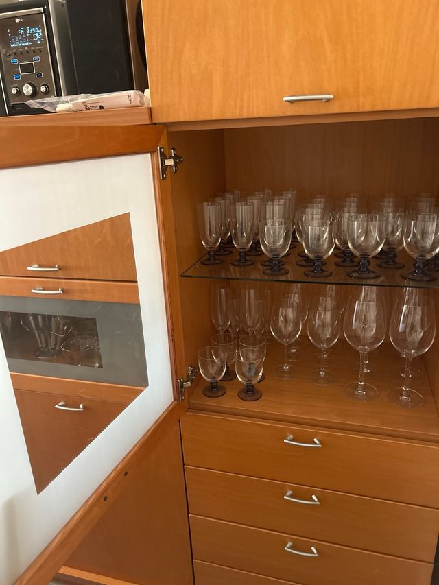 Muebles salón (aparador y columna)