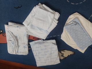 Colchón bebé látex para cuna y ropa de cuna.