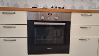 Cucina completa bianca e legno
