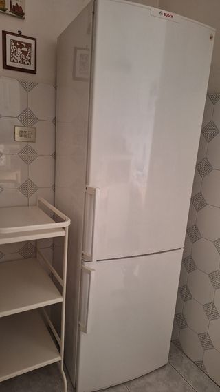 Cucina completa bianca e legno