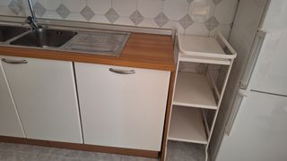Cucina completa bianca e legno