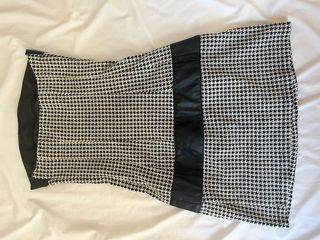 Vestido blanco y negro
