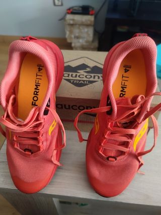 Saucony Peregrine 12 rojas mujer coral