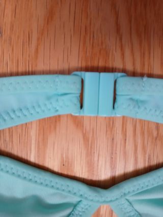 Bañador Calzedonia celeste con fresas