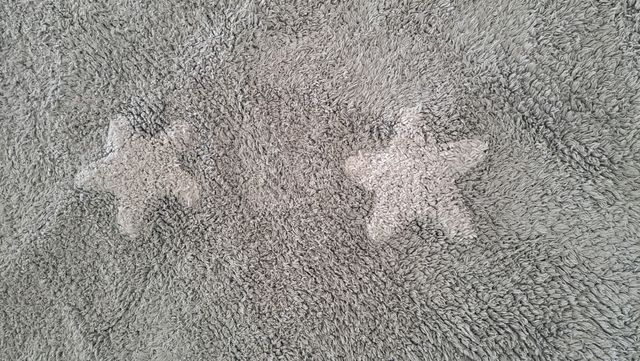 Alfombra Lorena Canals gris estrellas