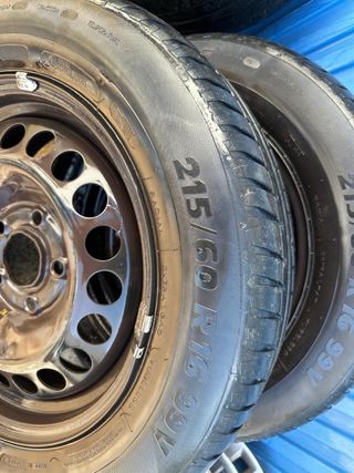 Rueda 215/60 R16 99V
4 neumáticos 