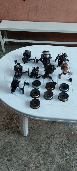 Carretes pesca de lanzado y otros
B