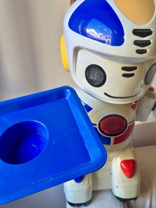 Robot Emiglio telecomandato