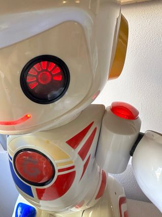 Robot Emiglio telecomandato
