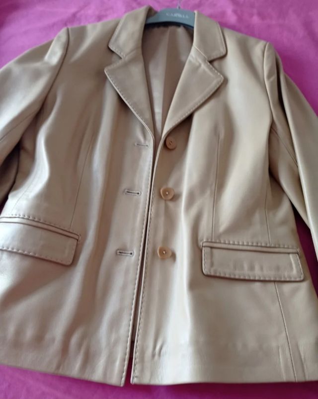 Chaqueta piel beige mujer