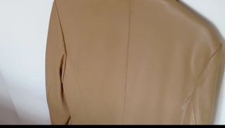 Chaqueta piel beige mujer