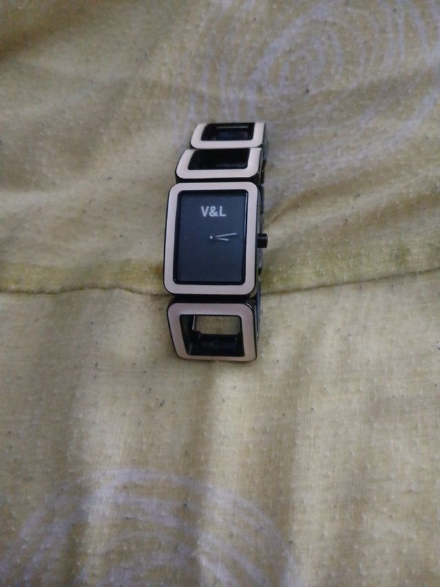 Reloj V&L - Beige y Negro (victorio &Luccino)