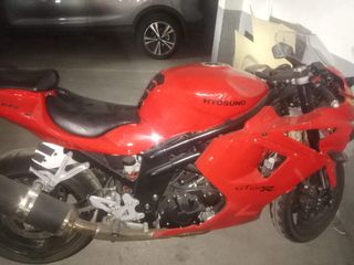 Hyosung GT650R roja ESCUCHO OFERTAS
