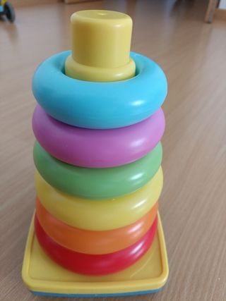 Torre de anillos de colores para bebé