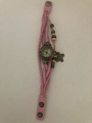 Reloj pulsera rosa trenzado