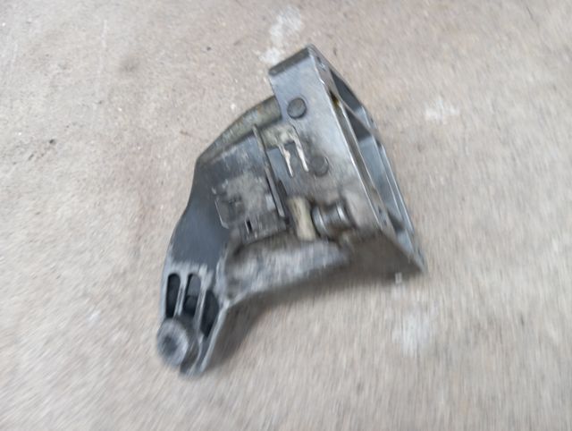 Soporte motor Mercedes Clase C