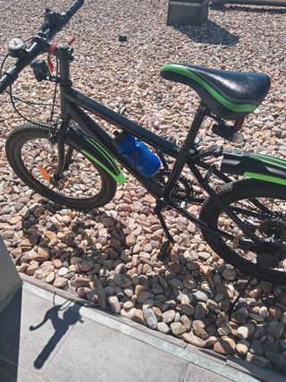 Bicicleta MTB 20" niño 6 a 8 años - ruedas gordas