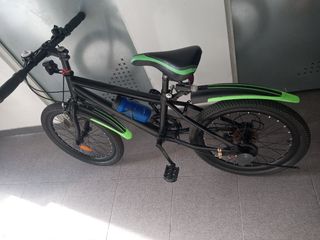 Bicicleta MTB 20" niño 6 a 8 años - ruedas gordas