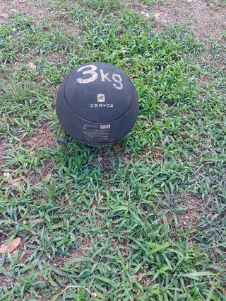 Pelota medicinal 3kg Domyos