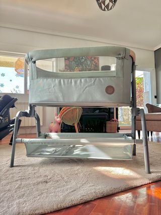 Bebé Cuna Maxi-Cosi y móvil de juego para bebé 