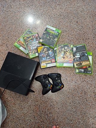 Xbox 360 + 8 juegos