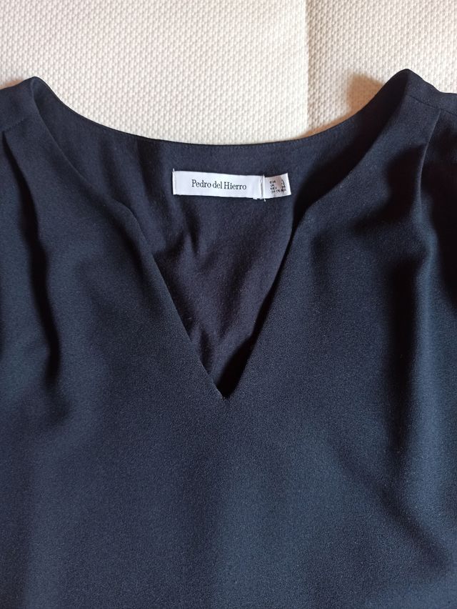Blusa negra Pedro del Hierro