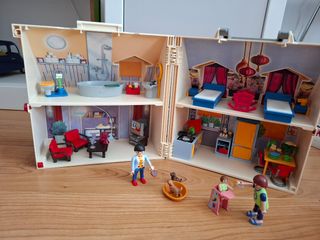 Playmobil Casa Maletín Familiar completa