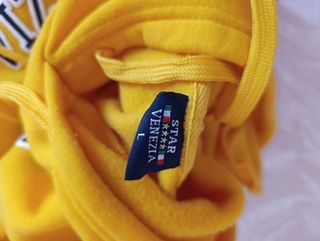 Sudadera amarilla Univ. Venecia