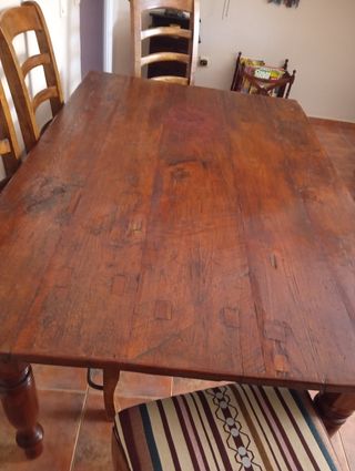 Mesa comedor madera maciza de castaño + 4 sillas