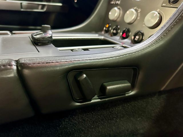 Aston Martin DB9 Coupé 5.9 V12 450cv