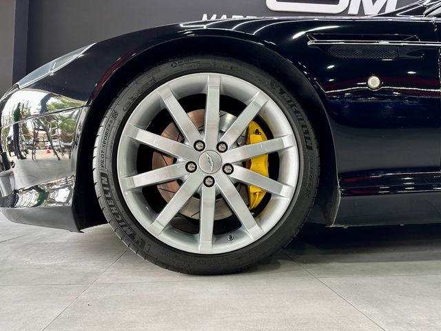 Aston Martin DB9 Coupé 5.9 V12 450cv